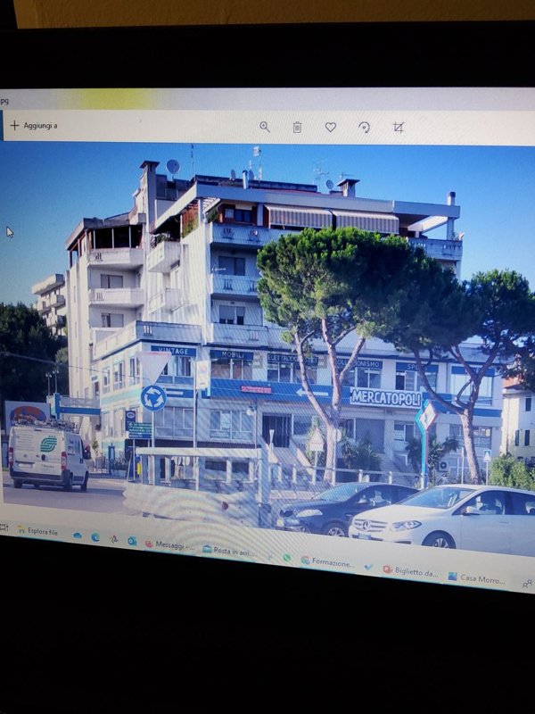 negozio in affitto a Roseto degli Abruzzi