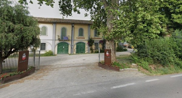 negozio in affitto a Roseto degli Abruzzi