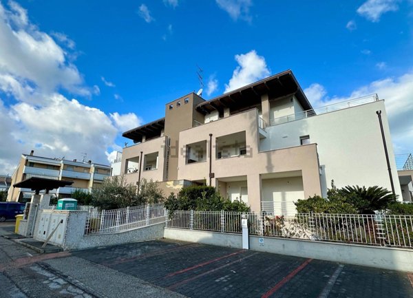 appartamento in affitto a Roseto degli Abruzzi in zona Cologna Spiaggia