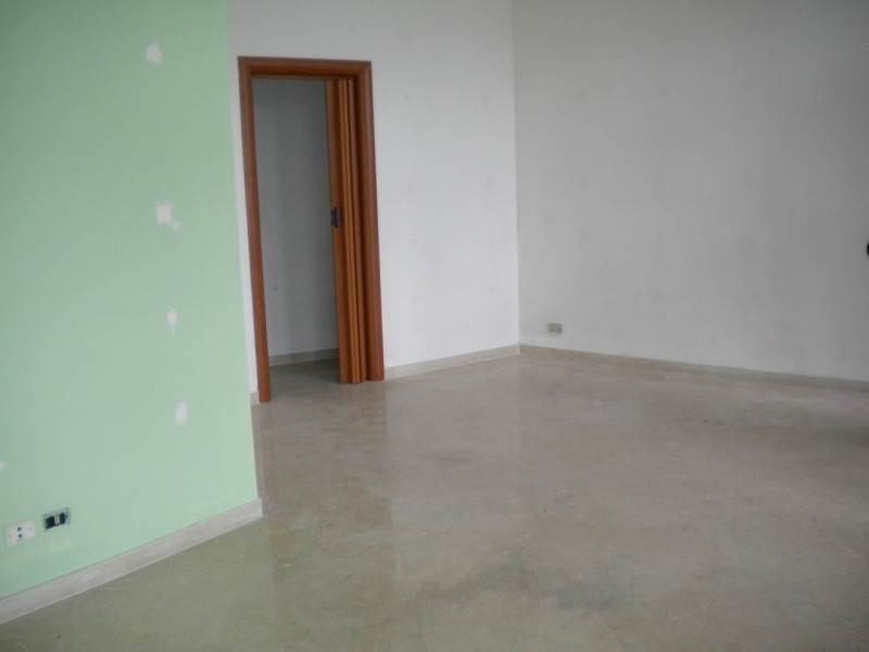 negozio in affitto a Silvi in zona Silvi Marina