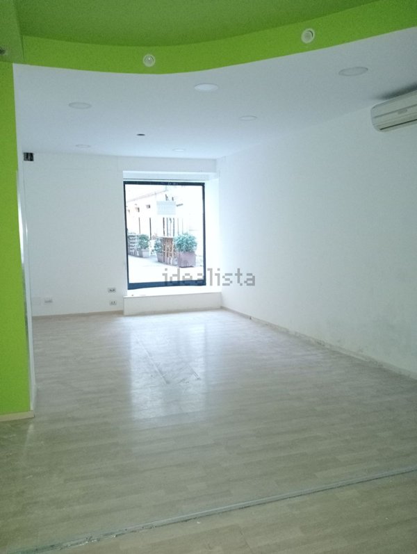 locale commerciale in affitto a Teramo