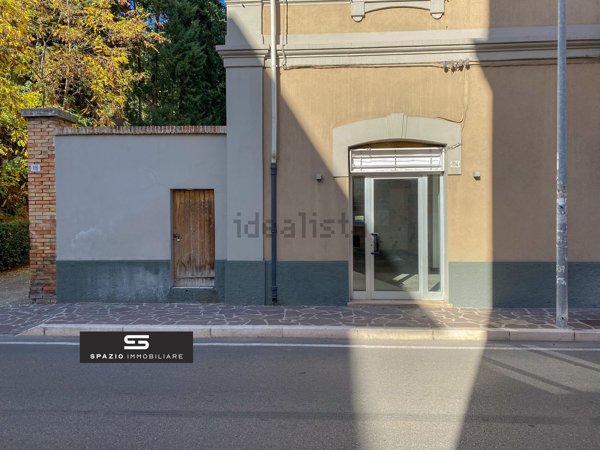 locale commerciale in affitto a Teramo in zona Centro Città