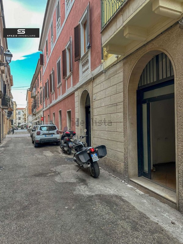 locale commerciale in affitto a Teramo in zona Centro Città