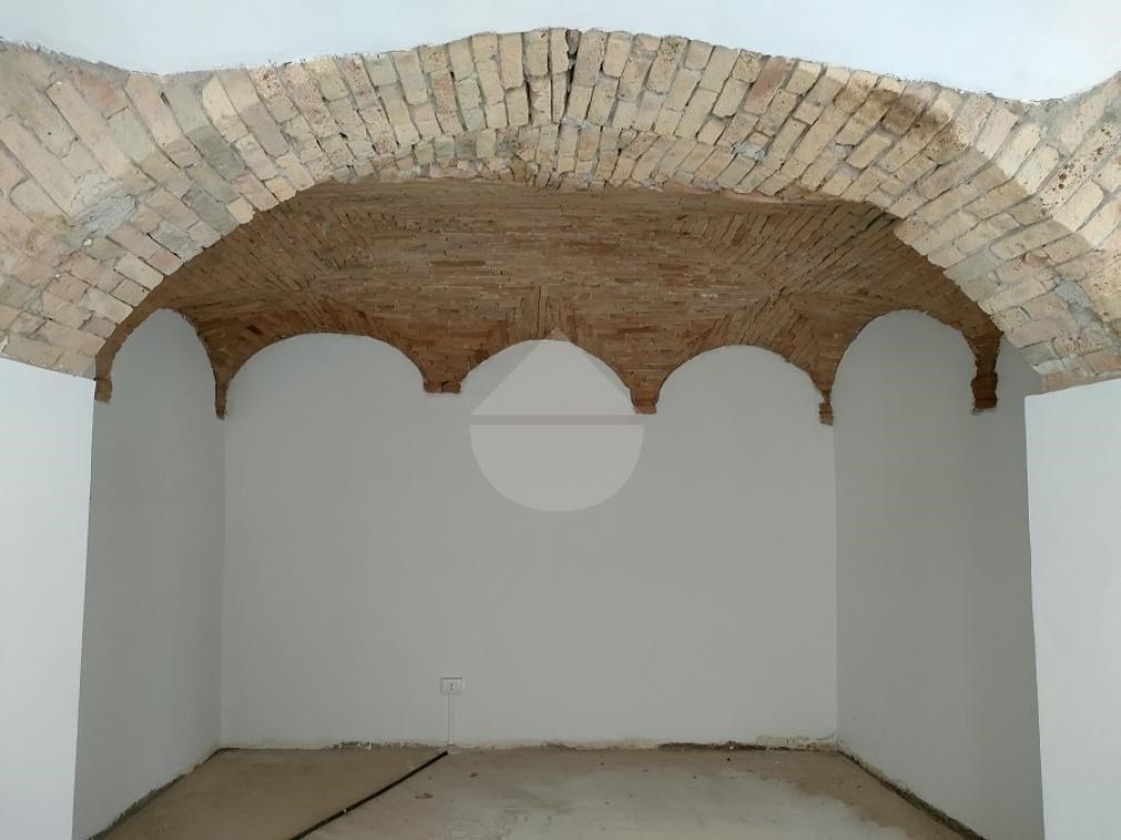 locale commerciale in affitto a Teramo in zona Centro Città