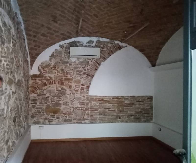 locale commerciale in affitto a Teramo