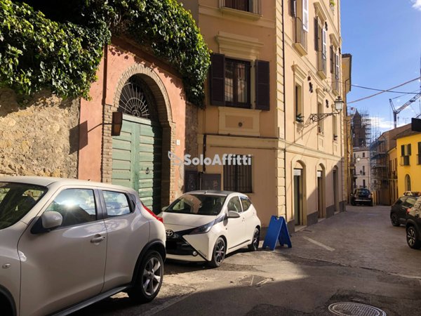 locale commerciale in affitto a Teramo in zona Centro Città