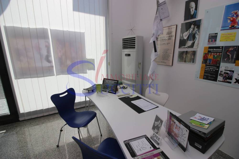 locale commerciale in affitto a Tortoreto