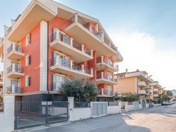 appartamento in affitto a Martinsicuro in zona Villa Rosa