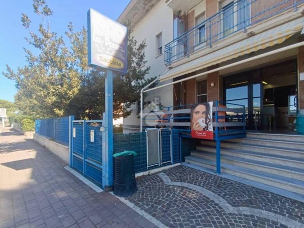 negozio in affitto a Martinsicuro