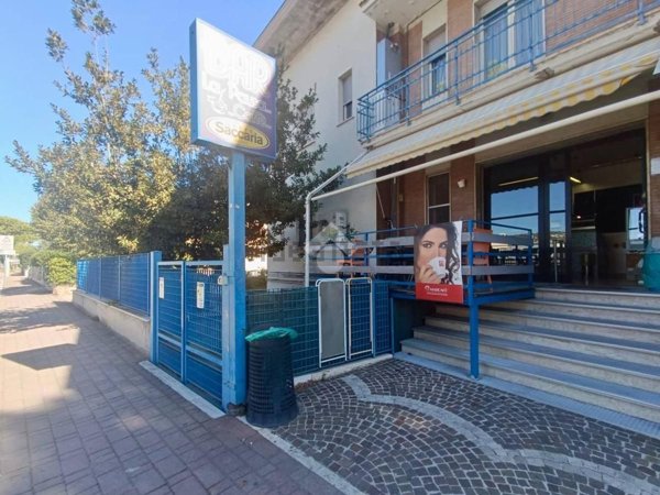 locale commerciale in affitto a Martinsicuro