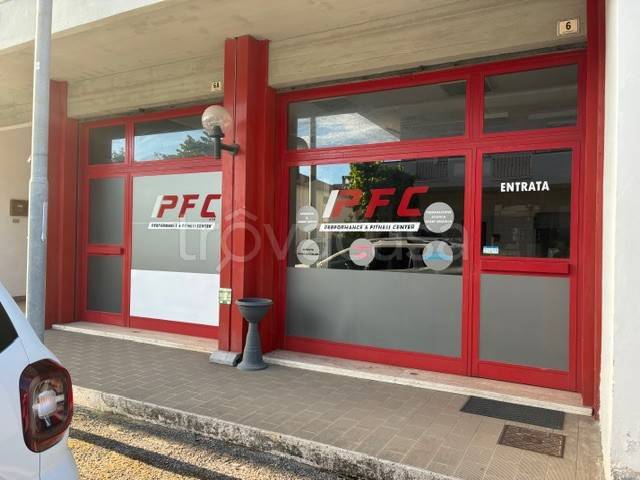 negozio in affitto a Martinsicuro