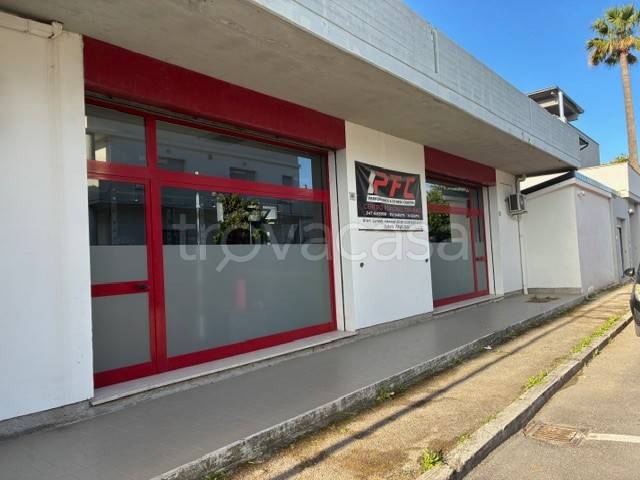 negozio in affitto a Martinsicuro