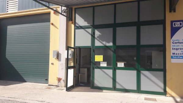 negozio in affitto a Martinsicuro