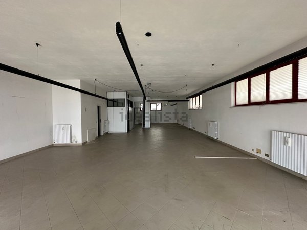 ufficio in affitto a Martinsicuro in zona Villa Rosa