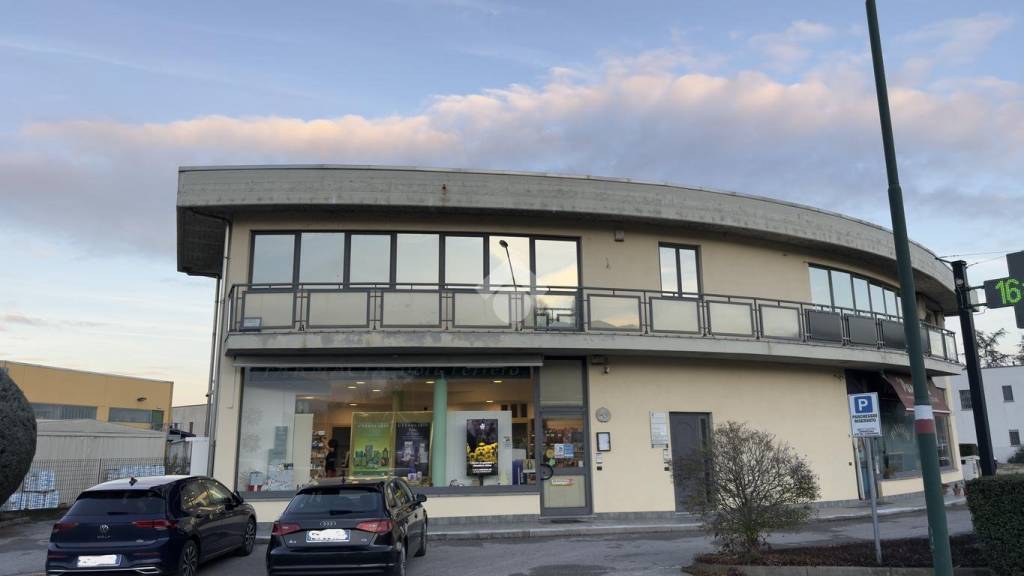 ufficio in affitto a Roddi