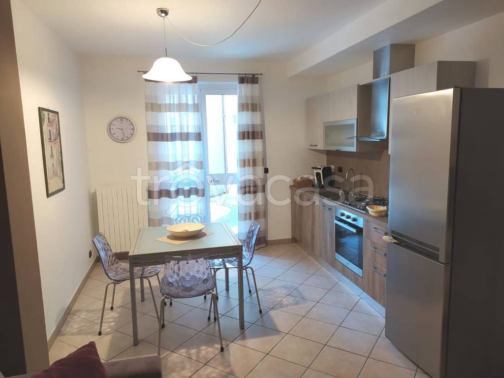 appartamento in affitto a Rodello