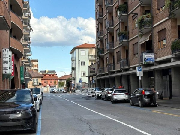 negozio in affitto a Saluzzo