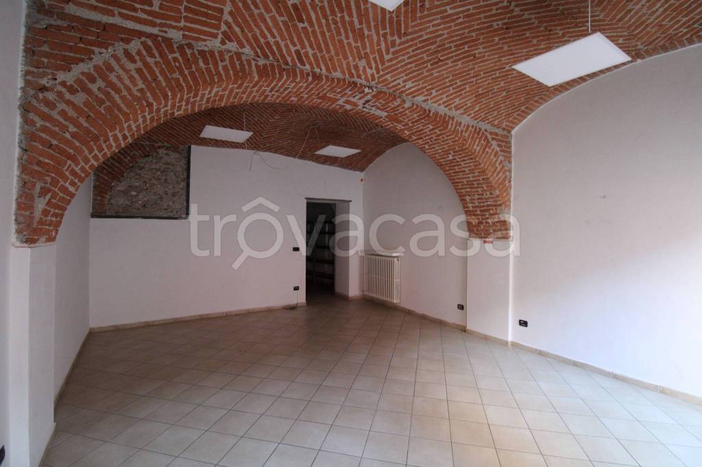 negozio in affitto a Saluzzo