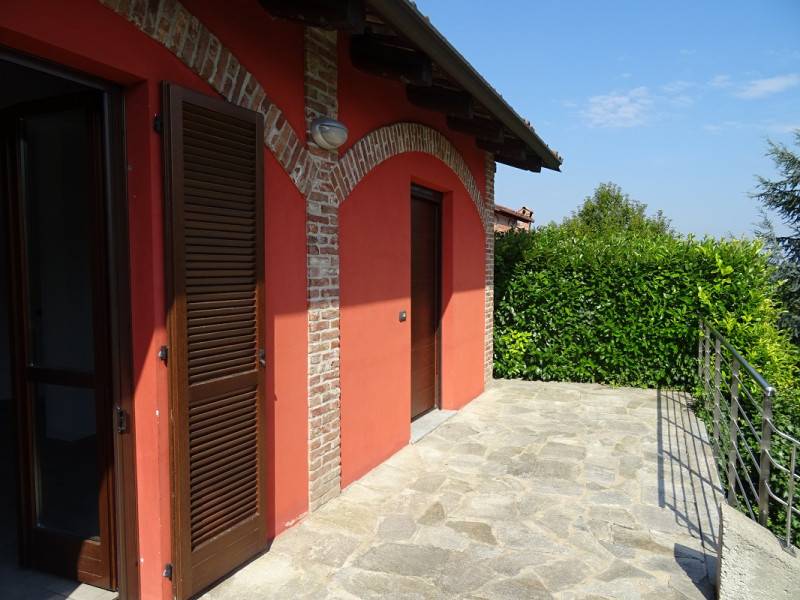 casa indipendente in affitto a Santa Vittoria d'Alba