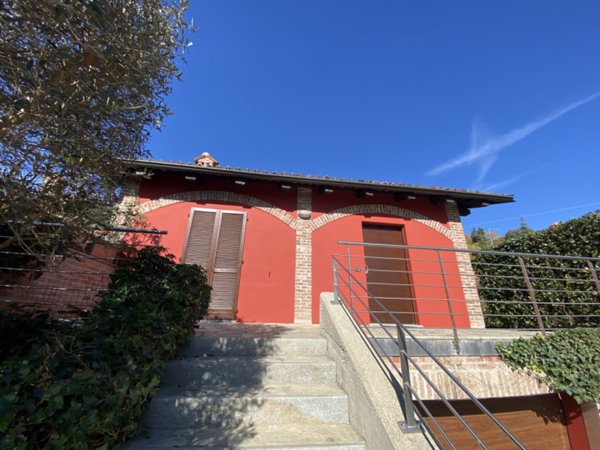 casa indipendente in affitto a Santa Vittoria d'Alba