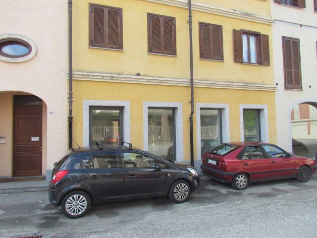 locale commerciale in affitto a Savigliano