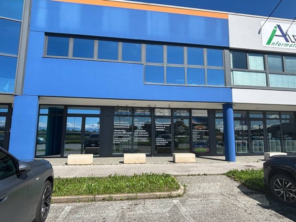 locale commerciale in affitto a Savigliano