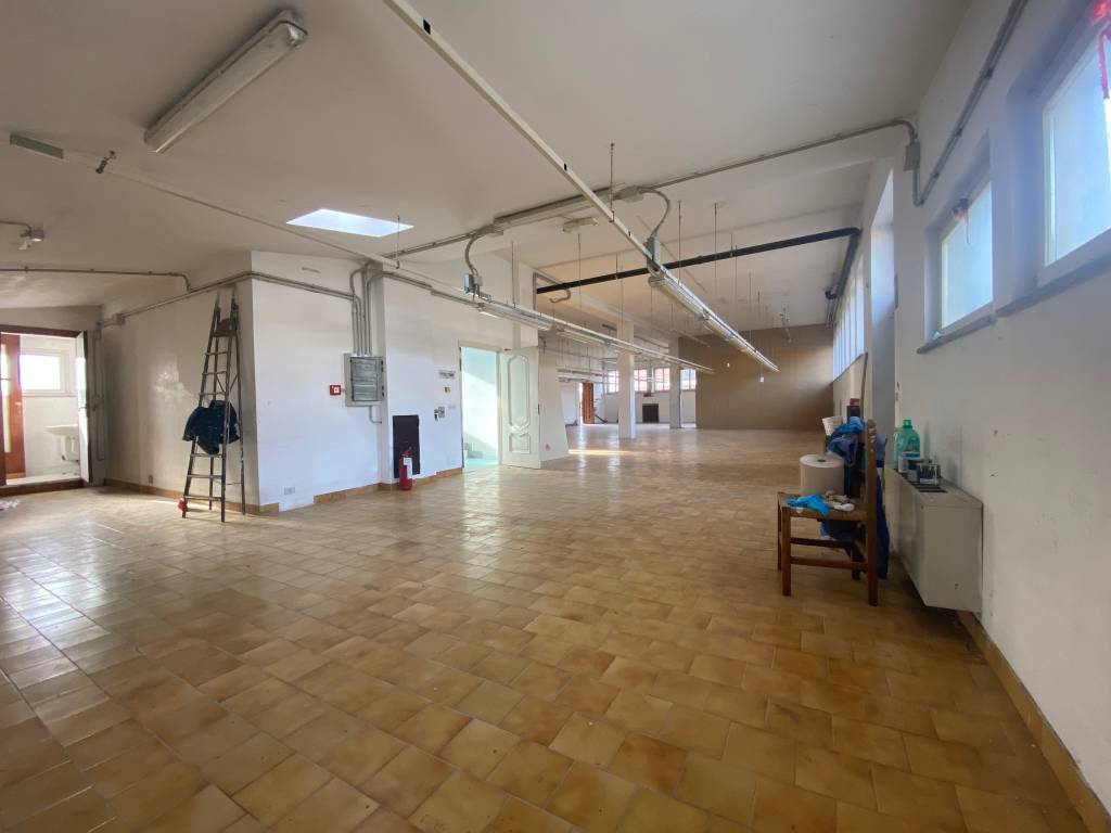 locale commerciale in affitto a Savigliano