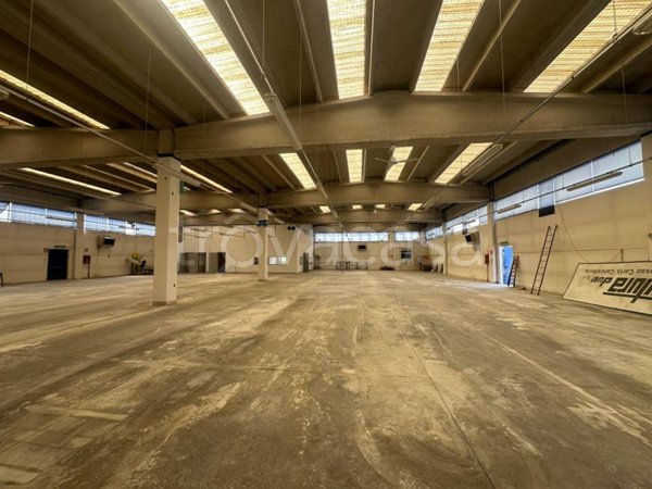 locale commerciale in affitto a Savigliano