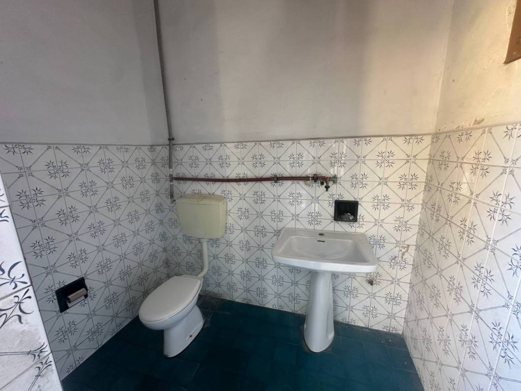 locale commerciale in affitto a Savigliano
