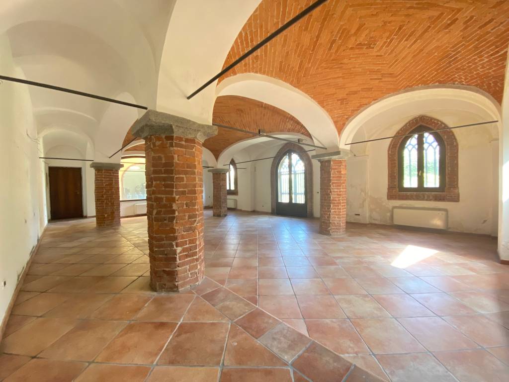 locale commerciale in affitto a Savigliano
