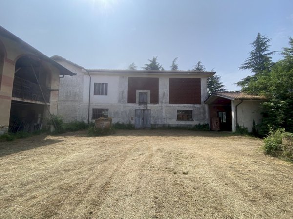 casa indipendente in affitto a Serravalle Langhe in zona Villa
