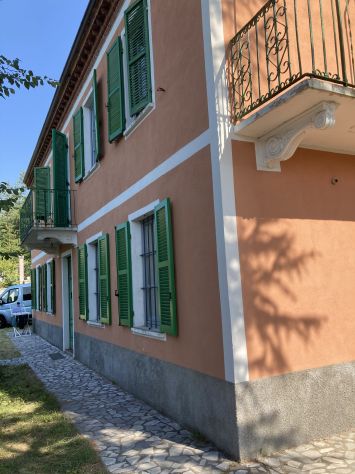 casa indipendente in affitto a Serravalle Langhe