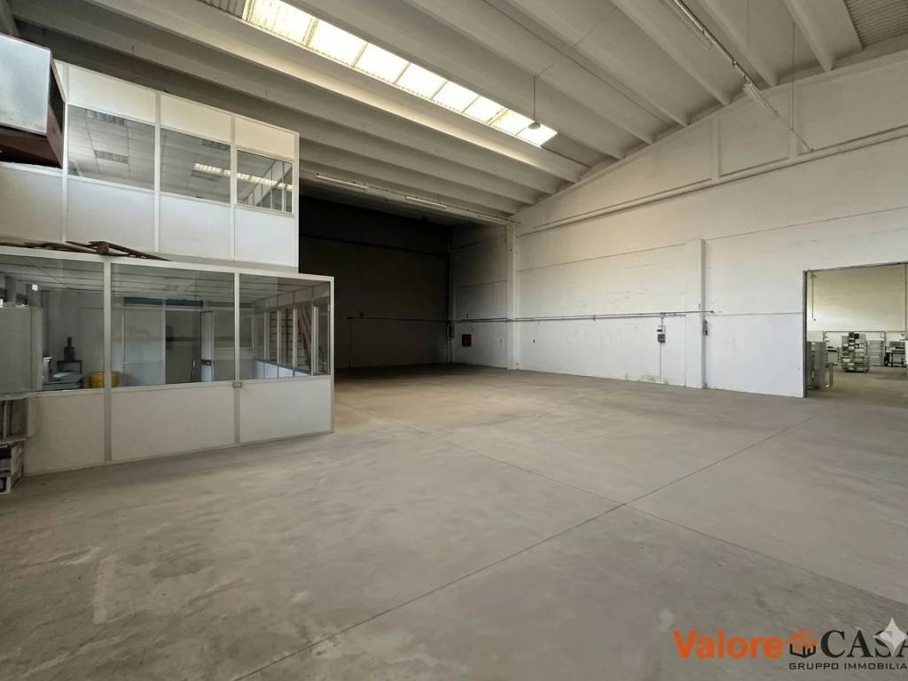 locale commerciale in affitto a Sommariva Perno in zona Villa