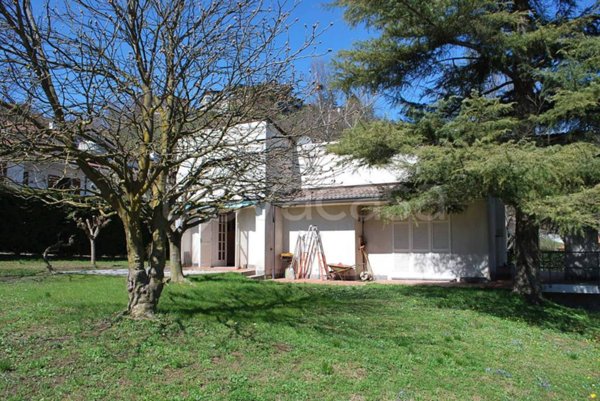 casa indipendente in affitto a Vezza d'Alba