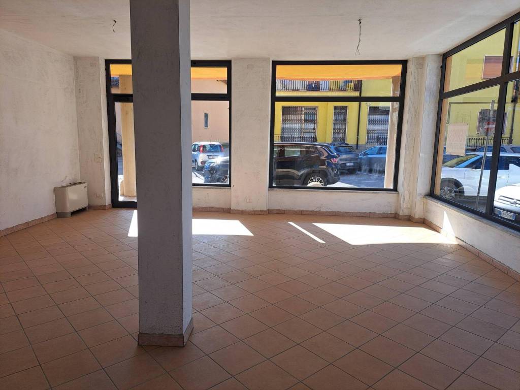negozio in affitto a Villanova Mondovì
