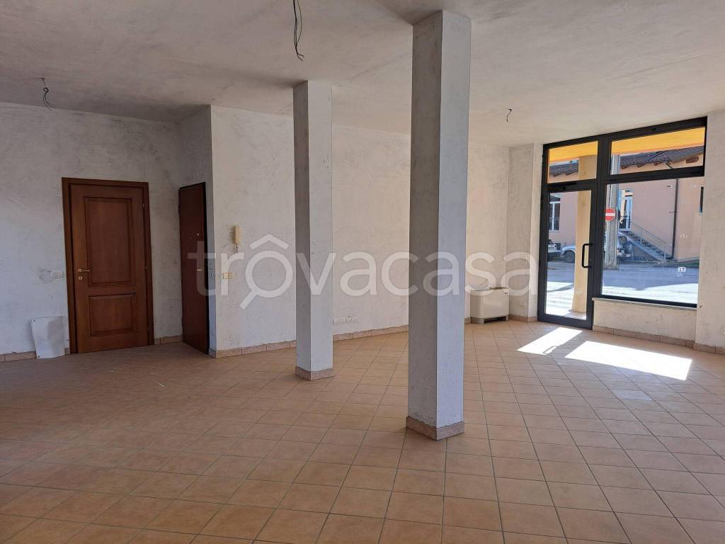 negozio in affitto a Villanova Mondovì