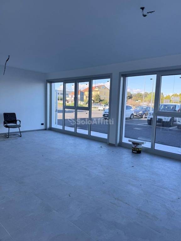 ufficio in affitto a Cepagatti in zona Villanova