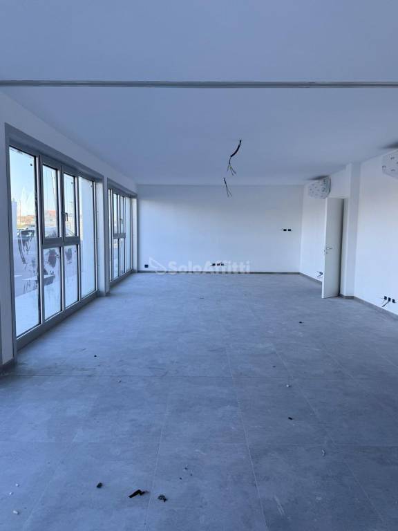 ufficio in affitto a Cepagatti in zona Villanova