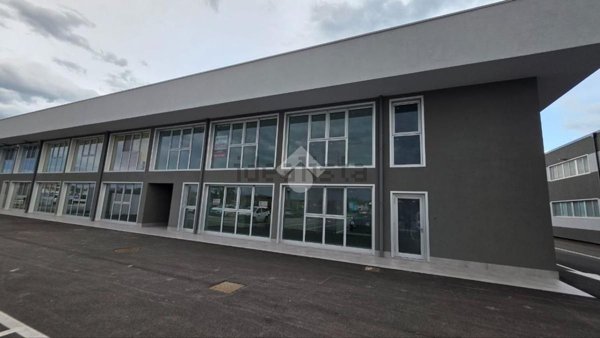 ufficio in affitto a Cepagatti