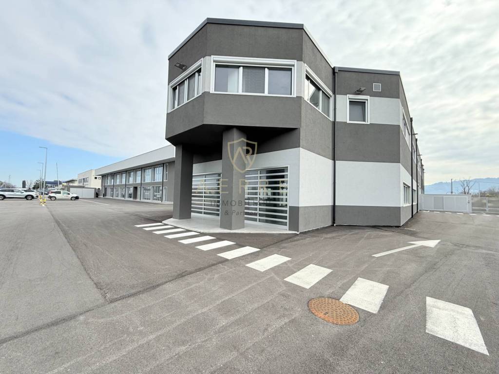 ufficio in affitto a Cepagatti in zona Villanova