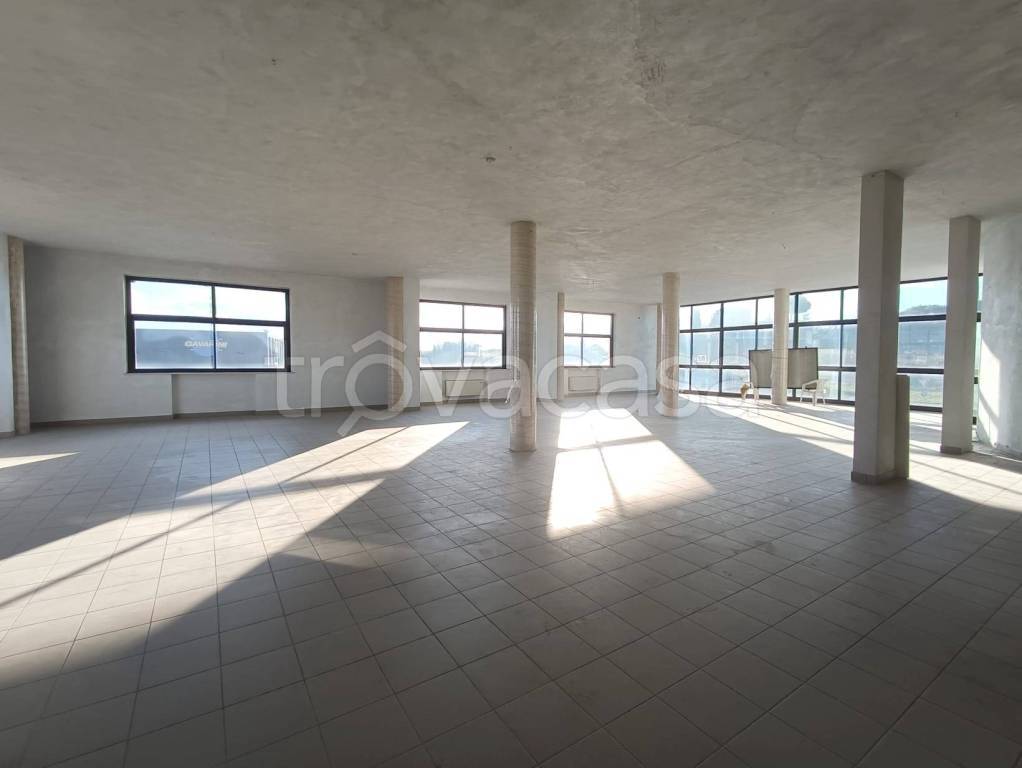 ufficio in affitto a Città Sant'Angelo in zona San Martino