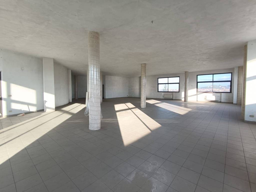 ufficio in affitto a Città Sant'Angelo in zona San Martino