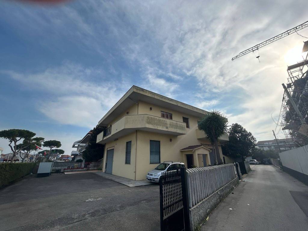 appartamento in affitto a Città Sant'Angelo