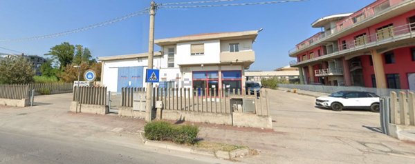 ufficio in affitto a Città Sant'Angelo
