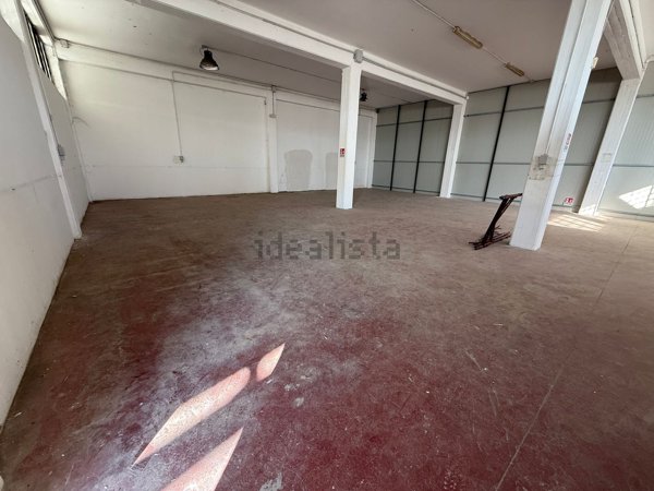 locale di sgombero in affitto a Città Sant'Angelo