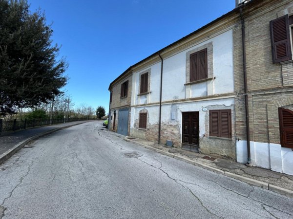 casa indipendente in affitto ad Elice