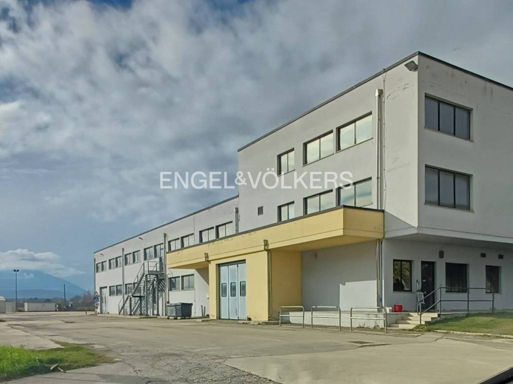 locale commerciale in affitto a Manoppello in zona Manoppello Scalo