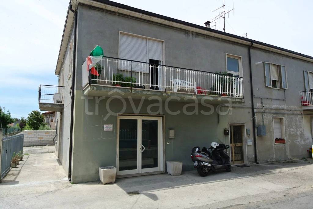 negozio in affitto a Montesilvano