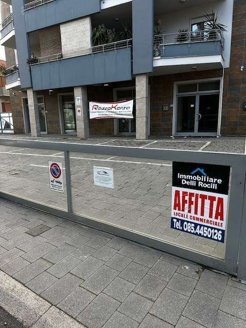 negozio in affitto a Montesilvano