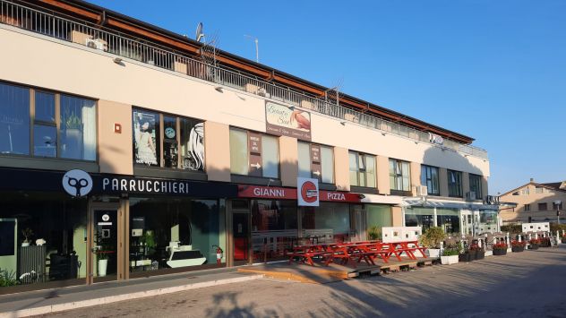 locale commerciale in affitto a Montesilvano